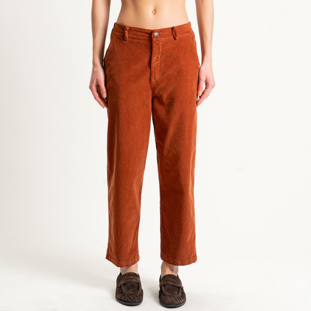 Zeroassoluto-Pantalone LORY velluto millerighe tessuto elasticizzato - rust