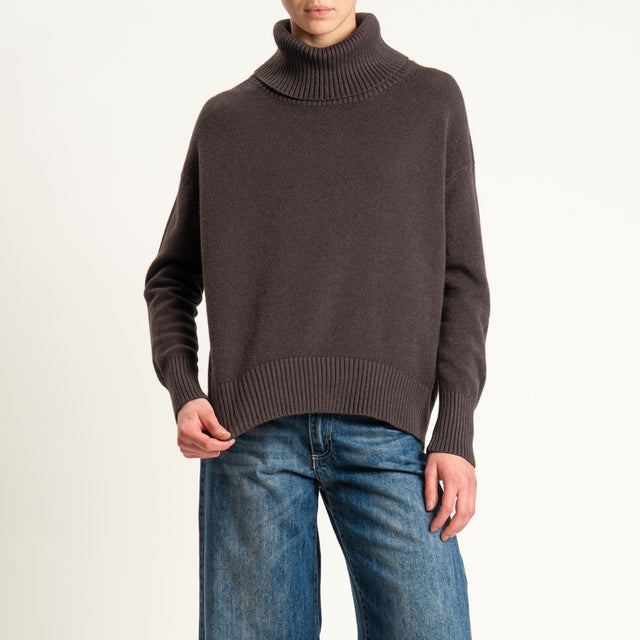 Zeroassoluto-Maglia collo alto - cioccolato