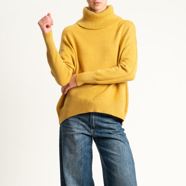 Zeroassoluto-Maglia collo alto - ocra