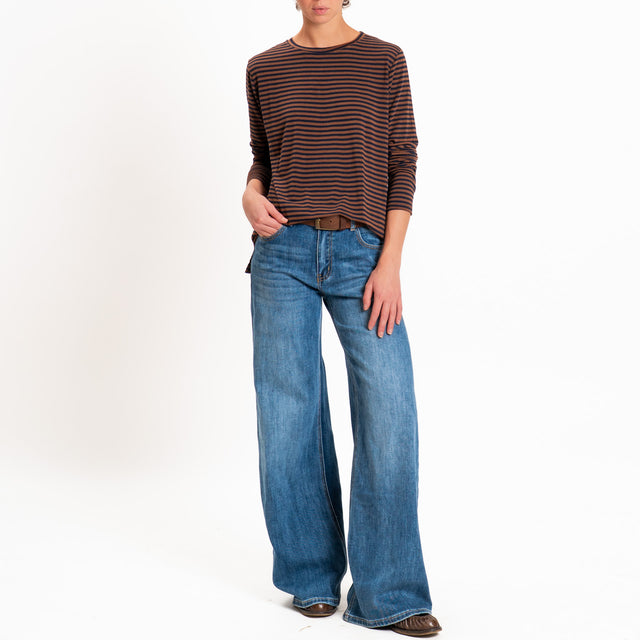 Zeroassoluto-T-shirt girocollo righe in jersey - tabacco/blu