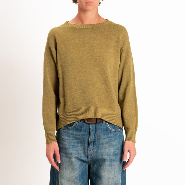 Zeroassoluto-Maglia girocollo spacco dietro - olio