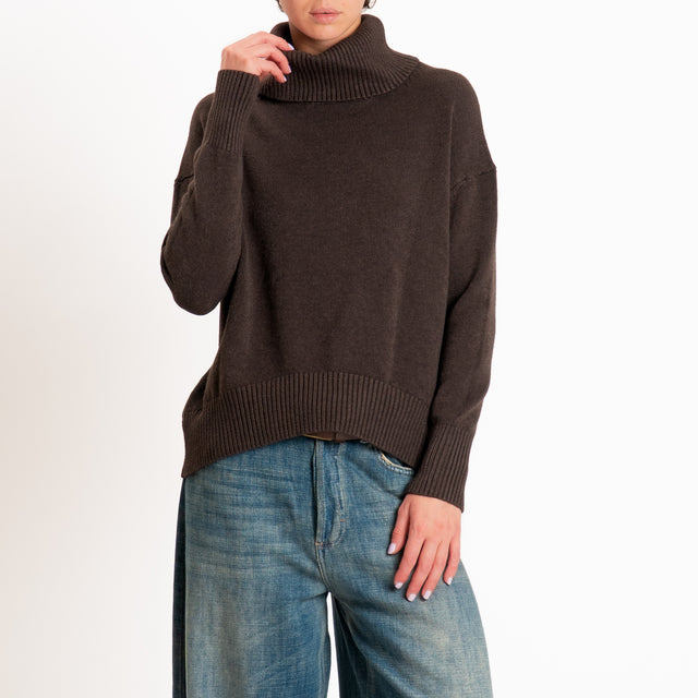 Zeroassoluto-Maglia collo alto - choco