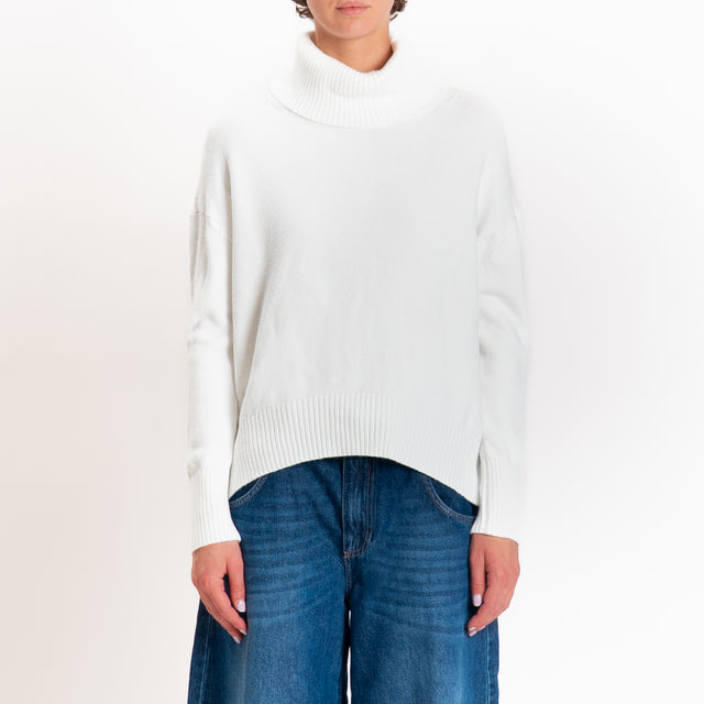 Zeroassoluto-Maglia collo alto - panna