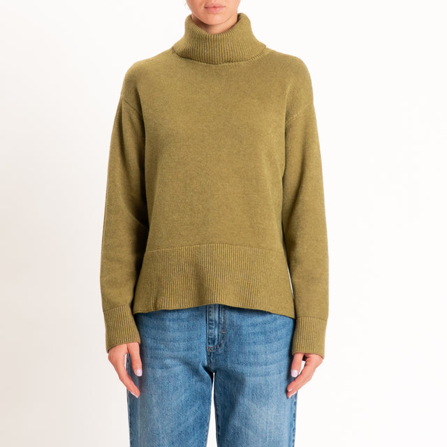 Zeroassoluto-Maglia scatola collo ad anello cannolè - olio