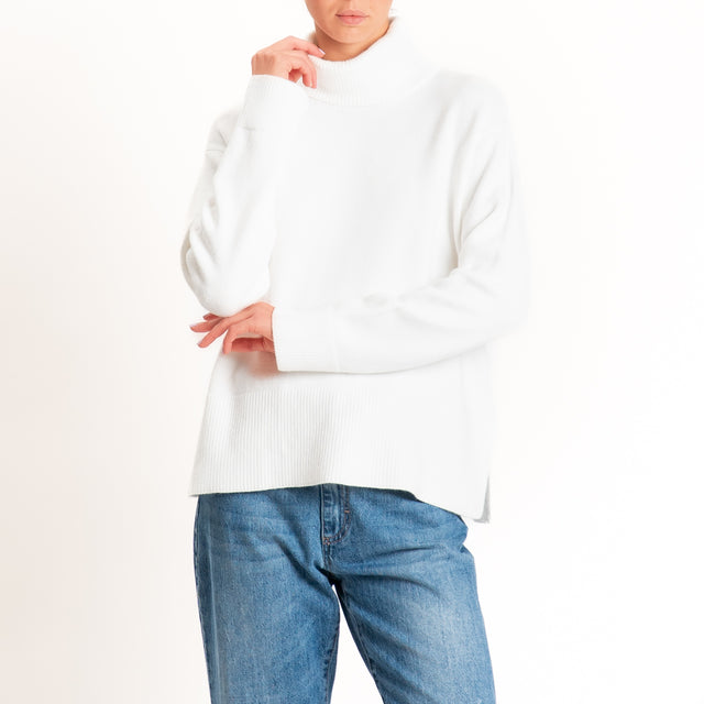 Zeroassoluto-Maglia scatola collo ad anello cannolè - panna