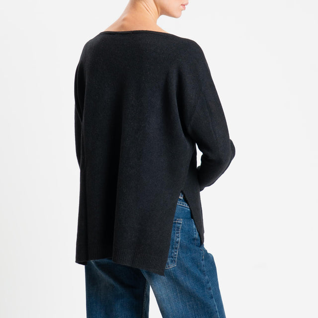 Zeroassoluto-Maglia soft hand scollo barca spacchi laterali - nero