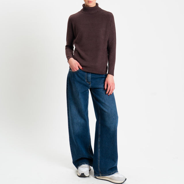 Zeroassoluto-Maglia soft hand collo alto bordi a coste - moro