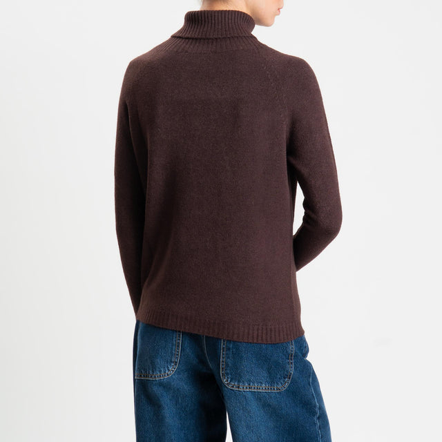 Zeroassoluto-Maglia soft hand collo alto bordi a coste - moro