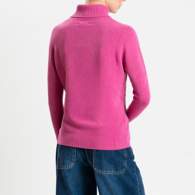 Zeroassoluto-Maglia soft hand collo alto bordi a coste - malva