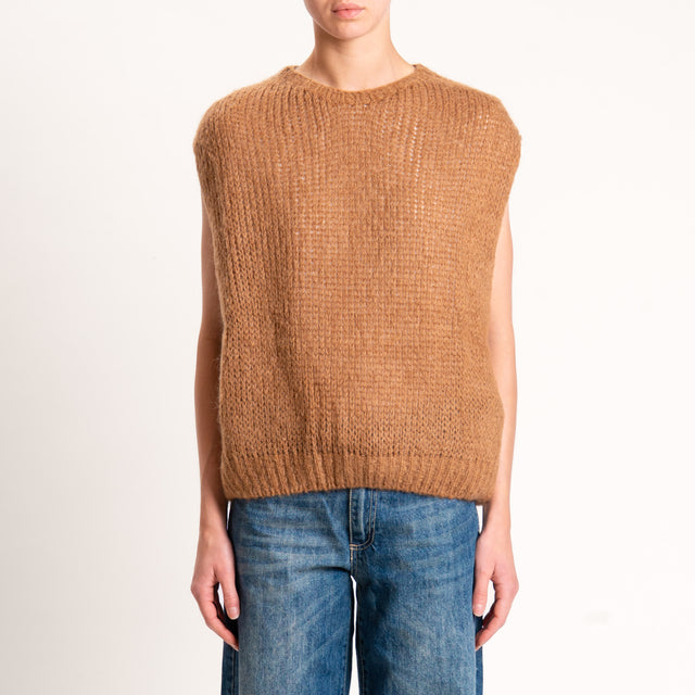 Zeroassoluto-Maglia mohair smanicata - camel