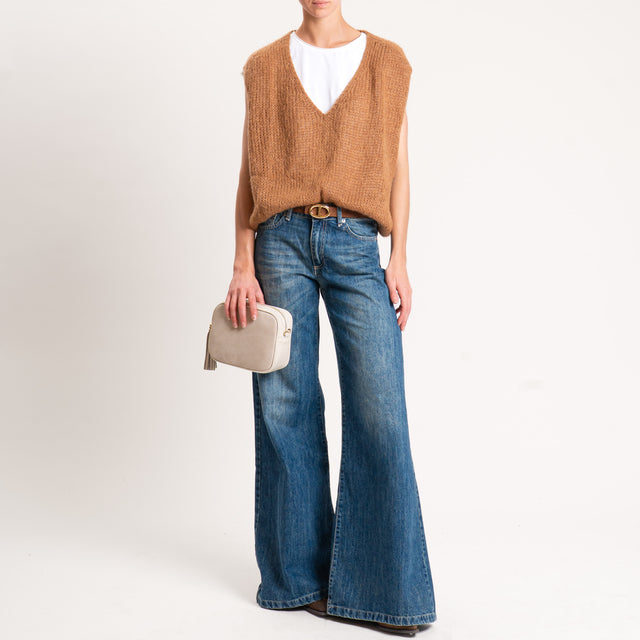 Zeroassoluto-Maglia mohair scollo a v smanicata - camel