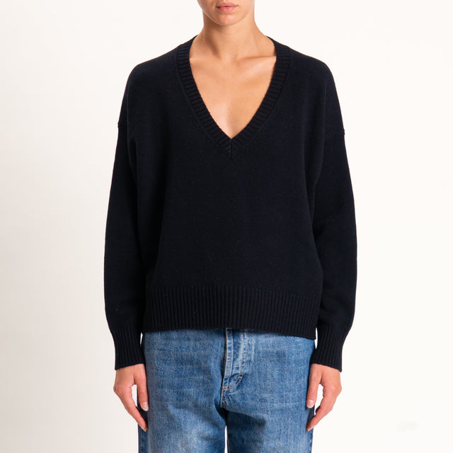Zeroassoluto-Maglia 100% lana scatola scollo a v - nero