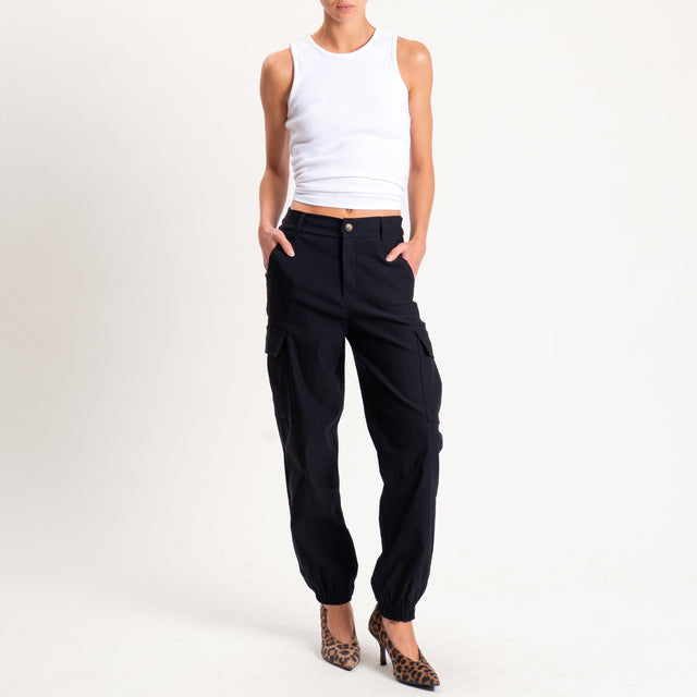 Zeroassoluto-Pantalone LERRY cargo tessuto comfort stretch - nero