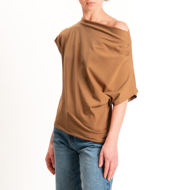 Zeroassoluto-T-shirt asimmetrica jersey elasticizzato - cuoio