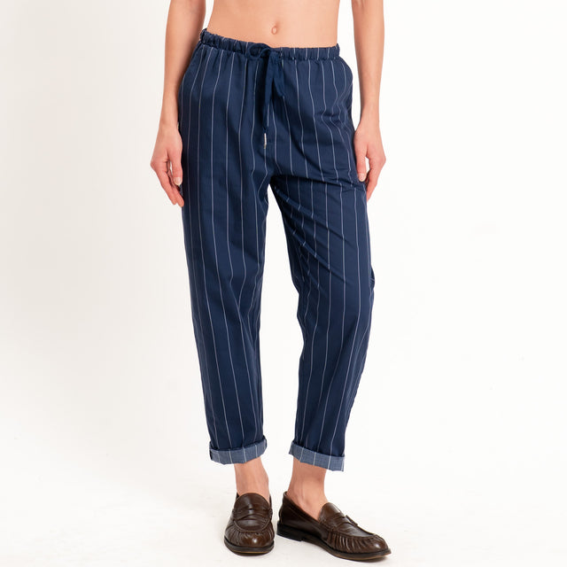 Zeroassoluto-Pantalone BAYA con elastico fantasia - gessato blu/bianco