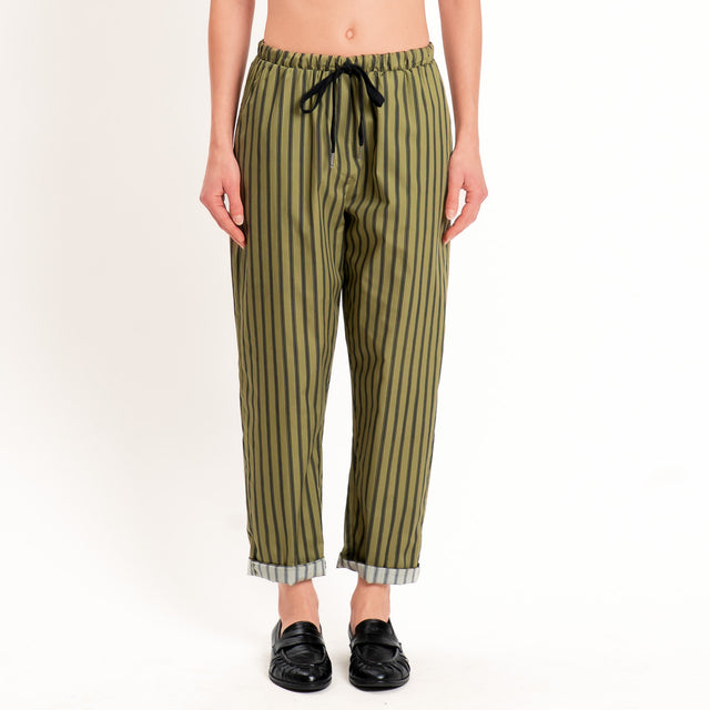 Zeroassoluto-Pantalone BAYA con elastico fantasia - righe olive/nero