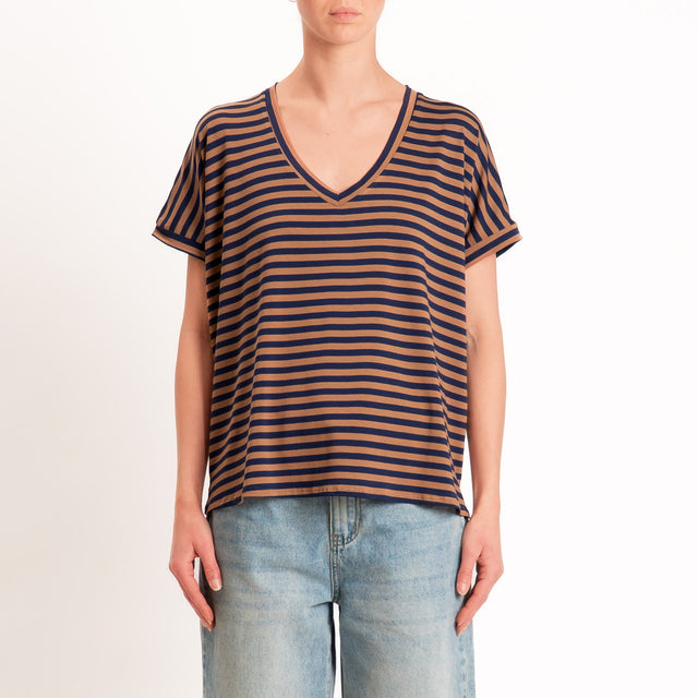 Zeroassoluto-T-shirt a righe scollo a v in jersey di viscosa elasticizzata - blu/cuoio