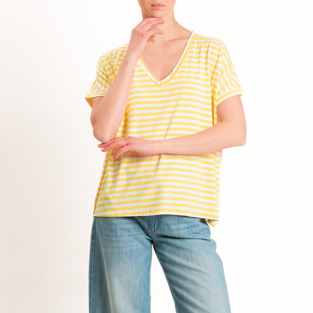Zeroassoluto-T-shirt a righe scollo a v in jersey di viscosa elasticizzata - yellow/latte