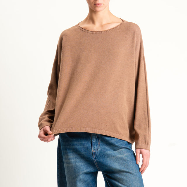 Zeroassoluto-Maglia girocollo a scatola - camel