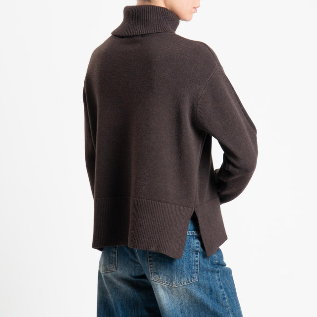 Zeroassoluto-Maglia scatola collo ad anello fondo cannolé  - cioccolato