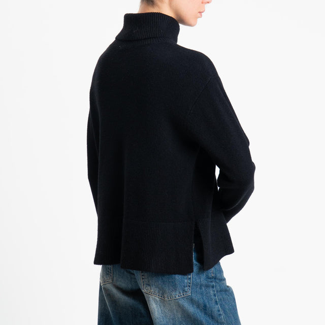 Zeroassoluto-Maglia scatola collo ad anello fondo cannolé  - nero