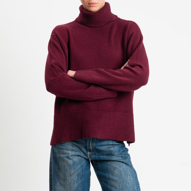 Zeroassoluto-Maglia scatola collo ad anello fondo cannolé  - Bordeaux