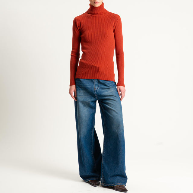 Zeroassoluto-Maglia collo alto a costine - ruggine